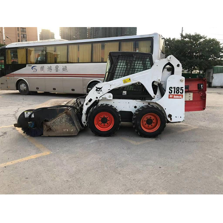 BOBCAT S185 skid steer loader